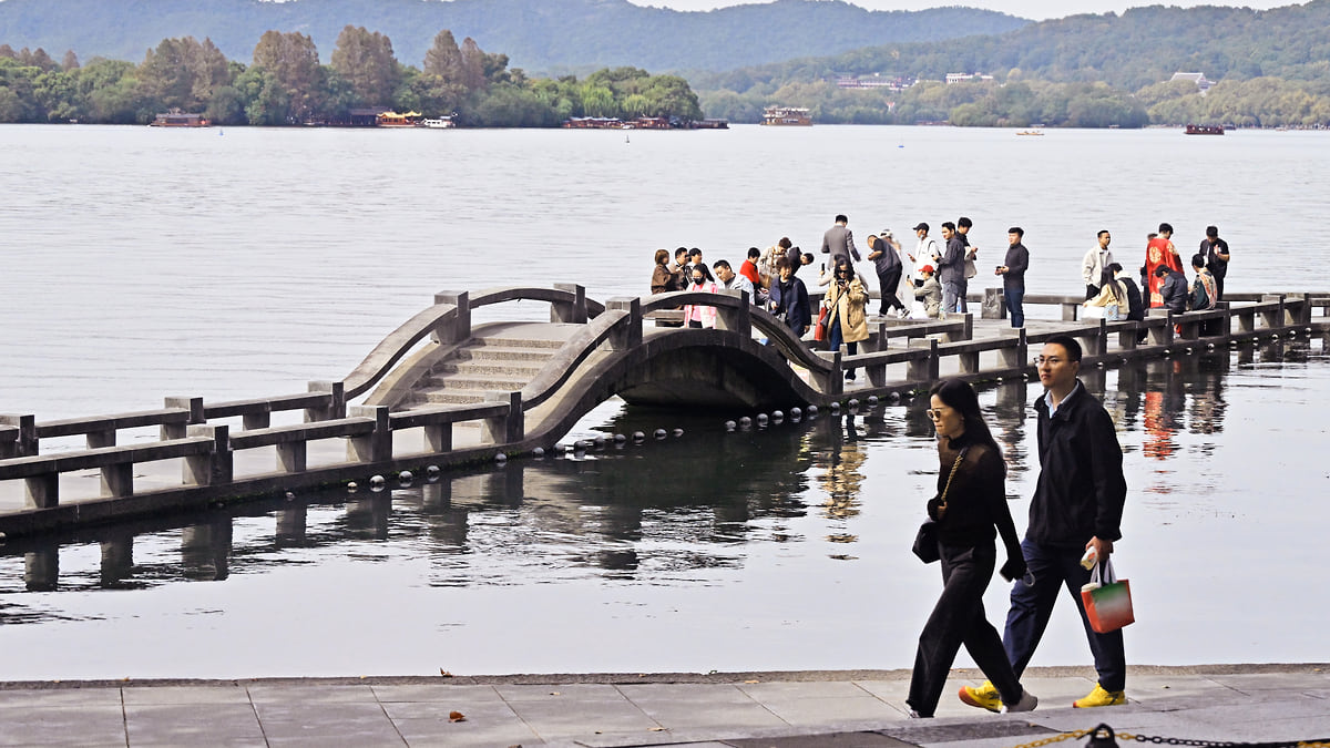 Россияне разбирают премиальные туры