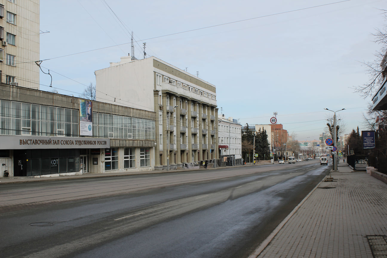 Челябинск в первый день после введения обязательной самоизоляции