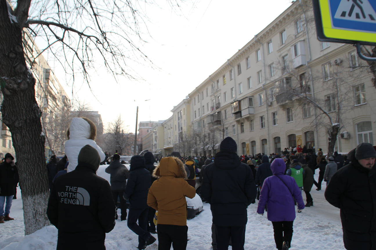 Несогласованное шествие в поддержку оппозиционного политика Алексея Навального в Челябинске 23 января