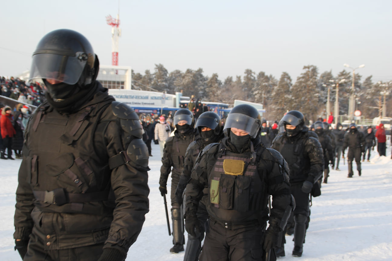 Несогласованное шествие в поддержку оппозиционного политика Алексея Навального в Челябинске 23 января