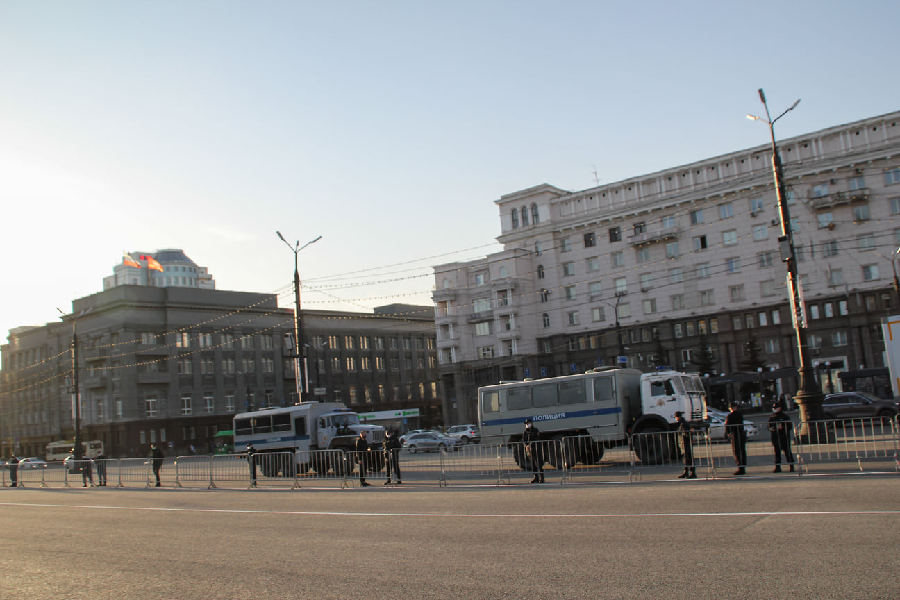 Несогласованная акция в поддержку оппозиционного политика Алексея Навального в Челябинске 21 апреля