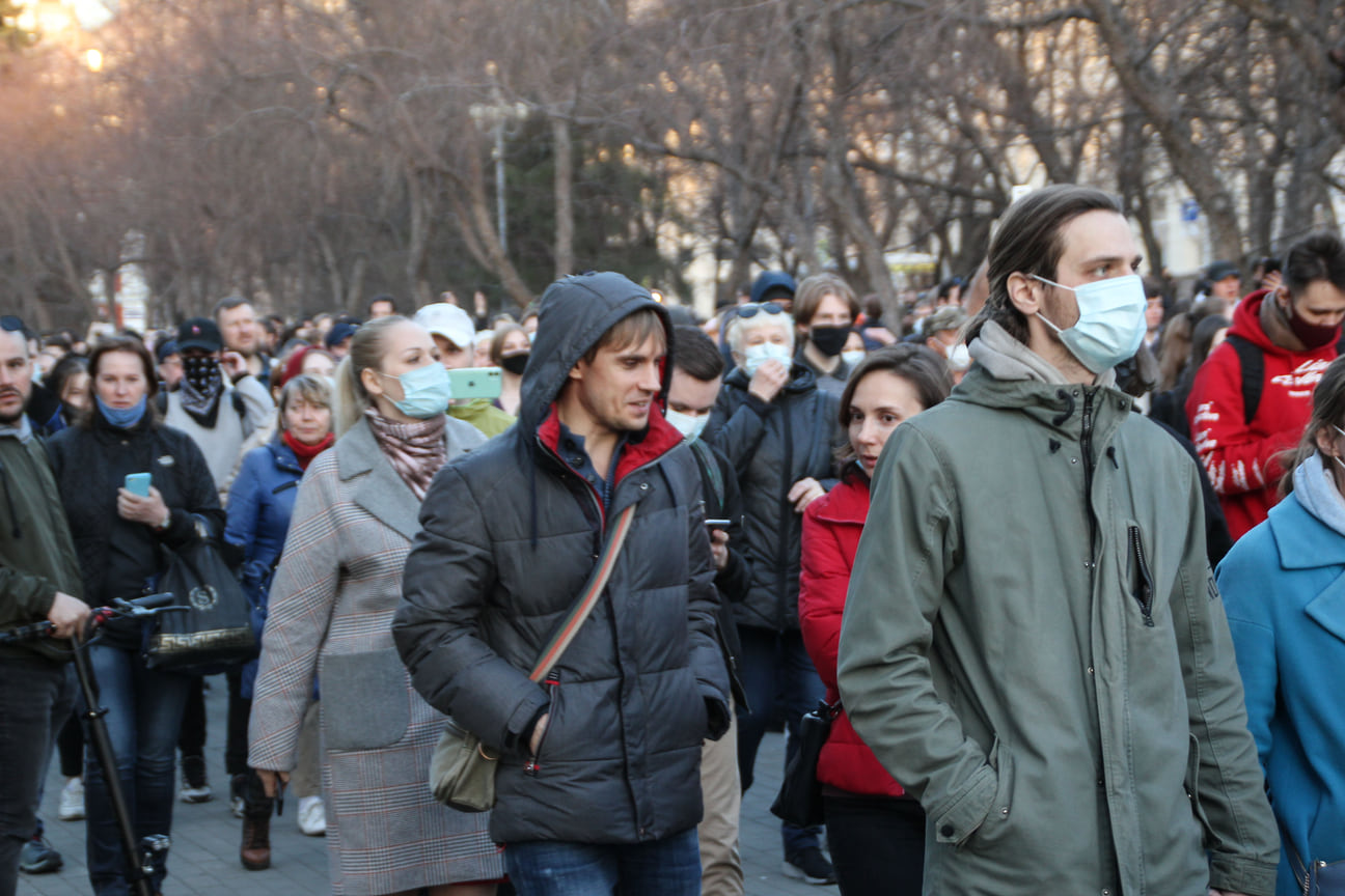 Несогласованная акция в поддержку оппозиционного политика Алексея Навального в Челябинске 21 апреля