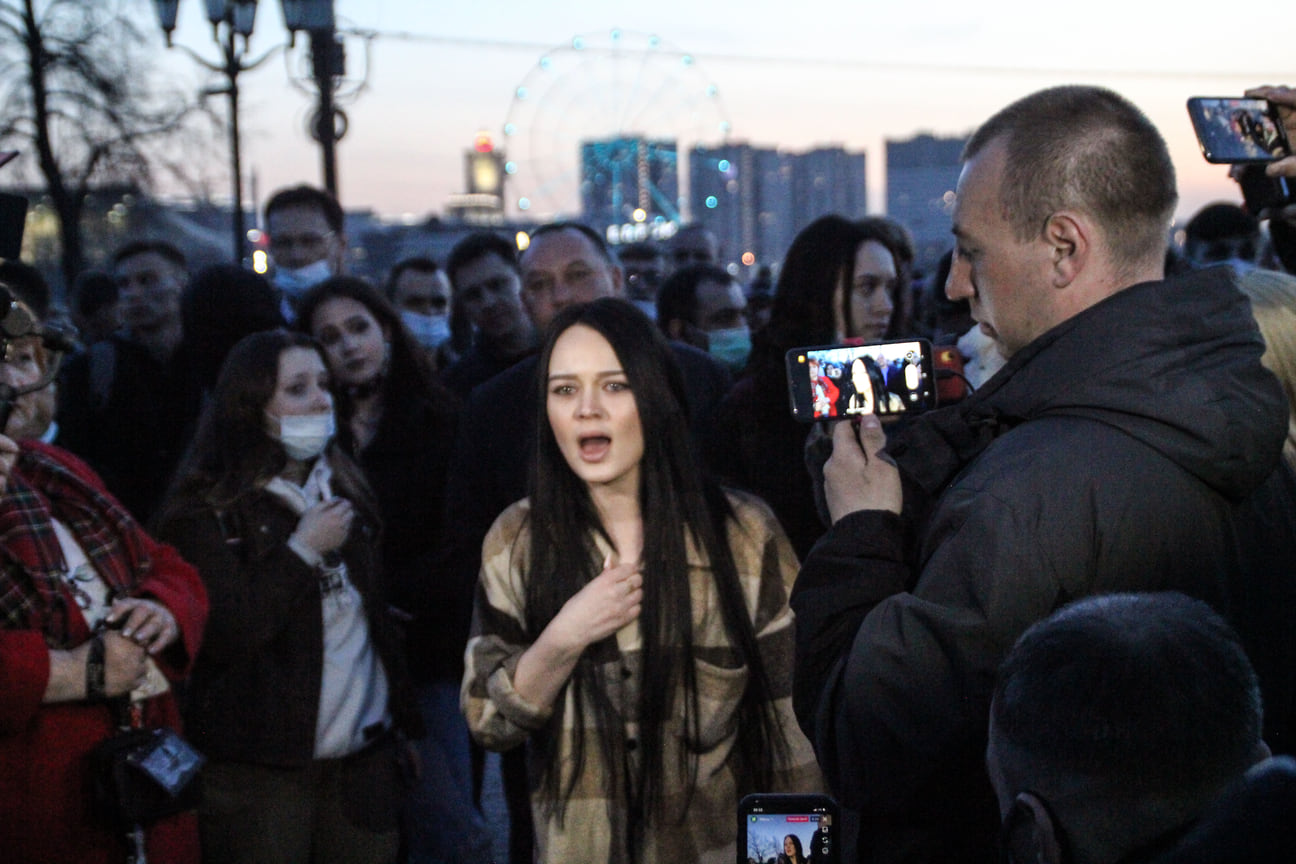 Несогласованная акция в поддержку оппозиционного политика Алексея Навального в Челябинске 21 апреля