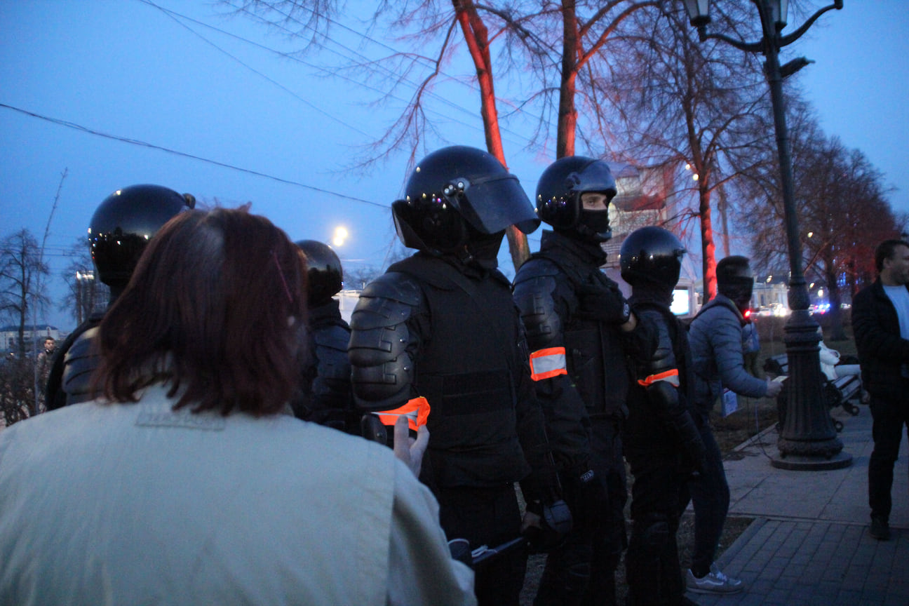 Несогласованная акция в поддержку оппозиционного политика Алексея Навального в Челябинске 21 апреля