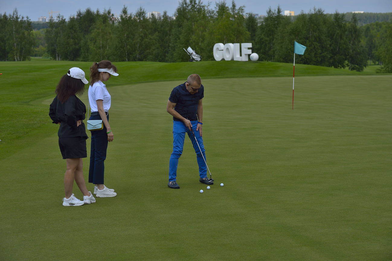 Первый турнир по гольфу в челябинском клубе South Ural golf club