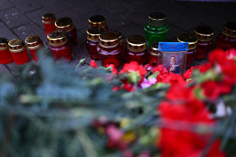 Прощание с погибшими во время взрыва на предприятии в Копейске