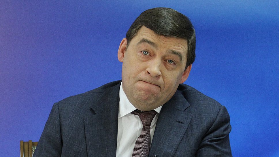 Губернатор Евгений Куйвашев провел встречу с журналистами, 
не выпуская из рук блокнот и ручку   
