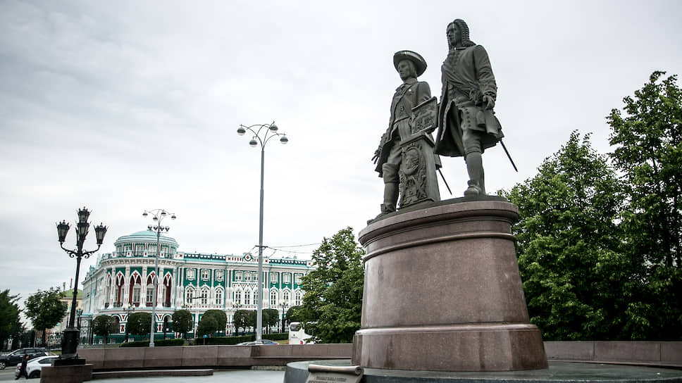 Спор из-за использования фотографий основателей Екатеринбурга заинтересовал общественную палату
