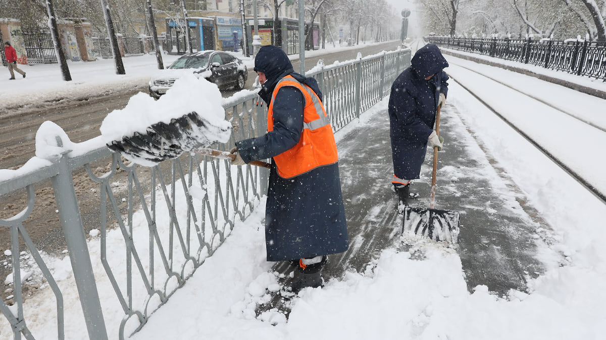 Май, труд, снег – Коммерсантъ Екатеринбург