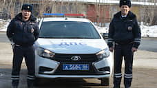 Свердловские инспекторы ГИБДД помогли спасти жизнь семимесячному ребенку