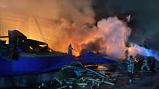 В Екатеринбурге произошел пожар на складе с бытовой химией
