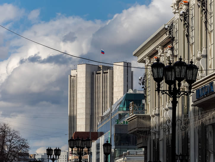 Виды Екатеринбурга. Здание правительства Свердловской области