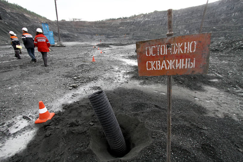 Добыча железной руды на "Евраз Качканарском горнообогатительном комбинате" 