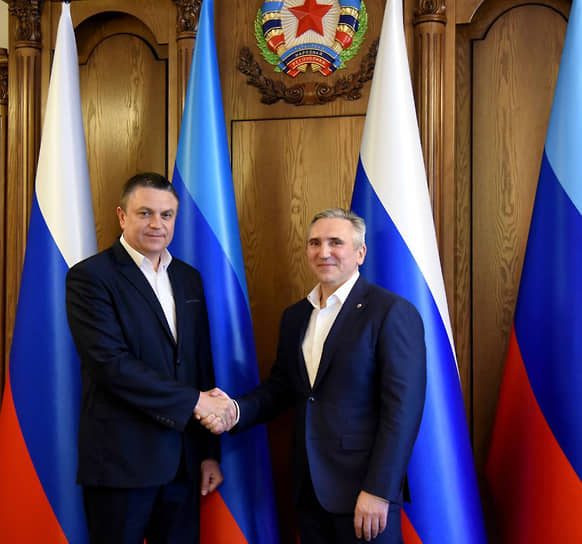 Губернатор ЛНР Леонид Пасечник (слева) и губернатор Тюменской области Александр Моор
