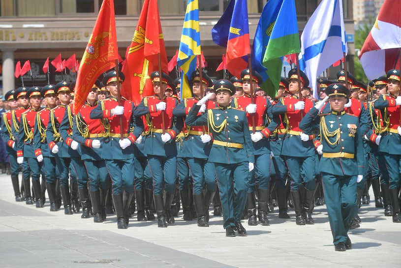 Выпускники Тюменского высшего военно-инженерного командного училища имени маршала А.И. Прошлякова (ТВВИКУ)
