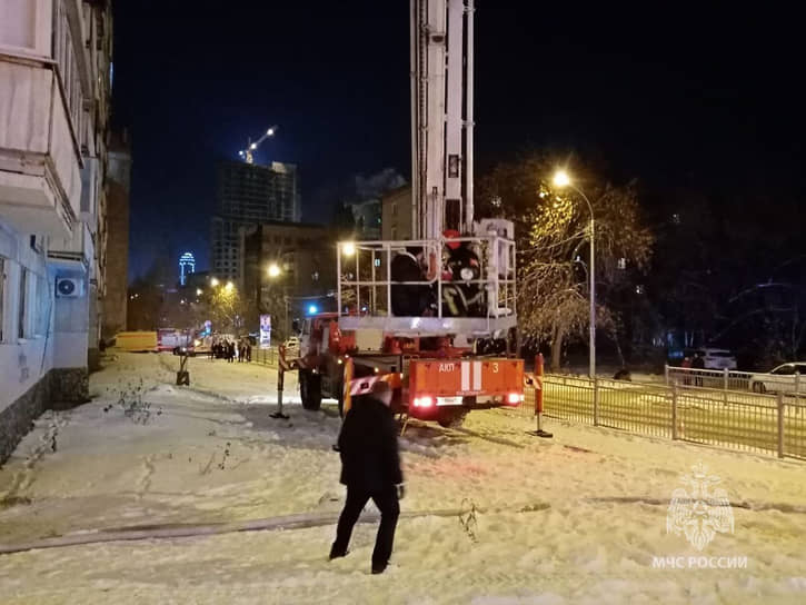 Пожар на улице Чайковского в Екатеринбурге 