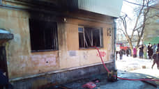 В Полевском произошел пожар в жилом доме, 10 человек эвакуированы