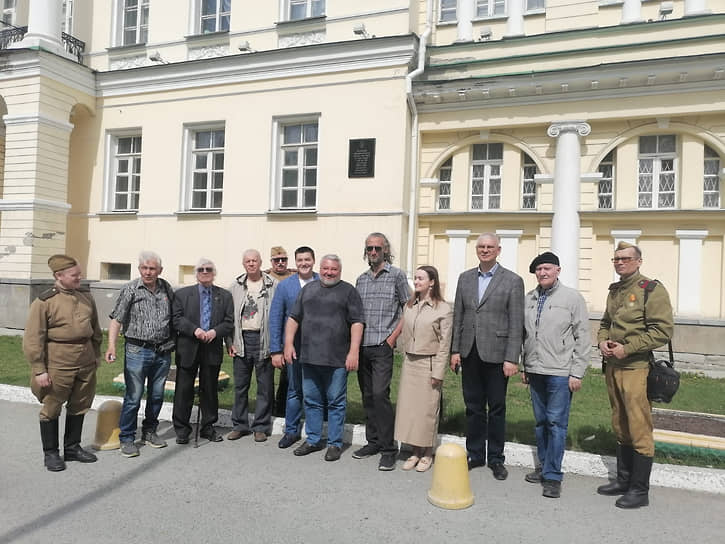 На усадьбе Расторгуевых-Харитоновых в Екатеринбурге установили мемориальную доску Александру I