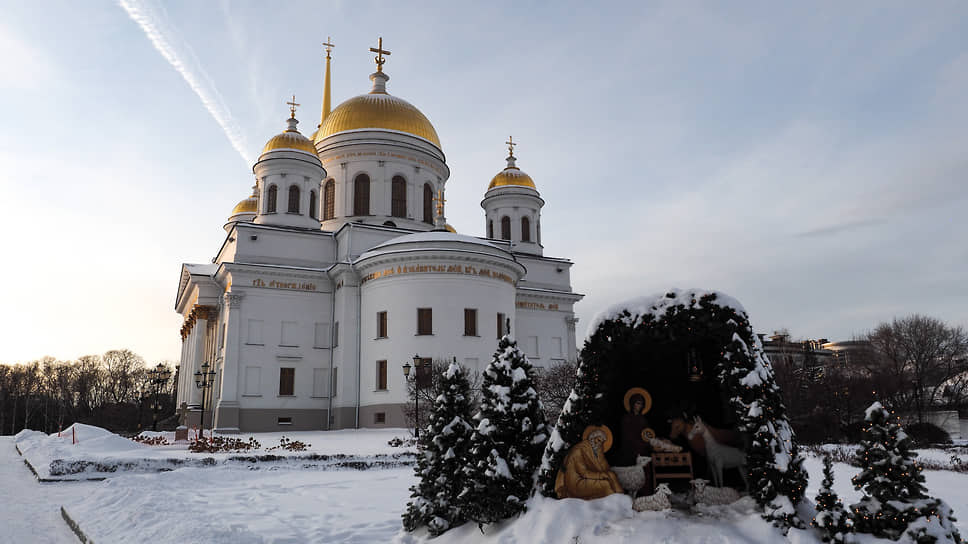 Ново-Тихвинский женский монастырь в Екатеринбурге. Собор Александра Невского.