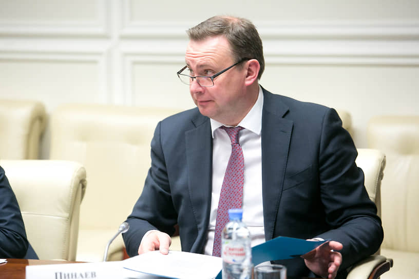 Глава Нижнего Тагила Владислав Пинаев возглавляет местную ячейку "Единой России", которая контролирует городскую думу