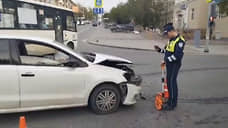 В Екатеринбурге в ДТП пострадали три человека, в том числе несовершеннолетние