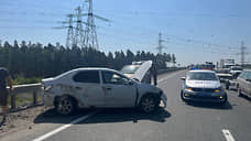 На ЕКАДе произошла авария с грузовиком и легковым авто