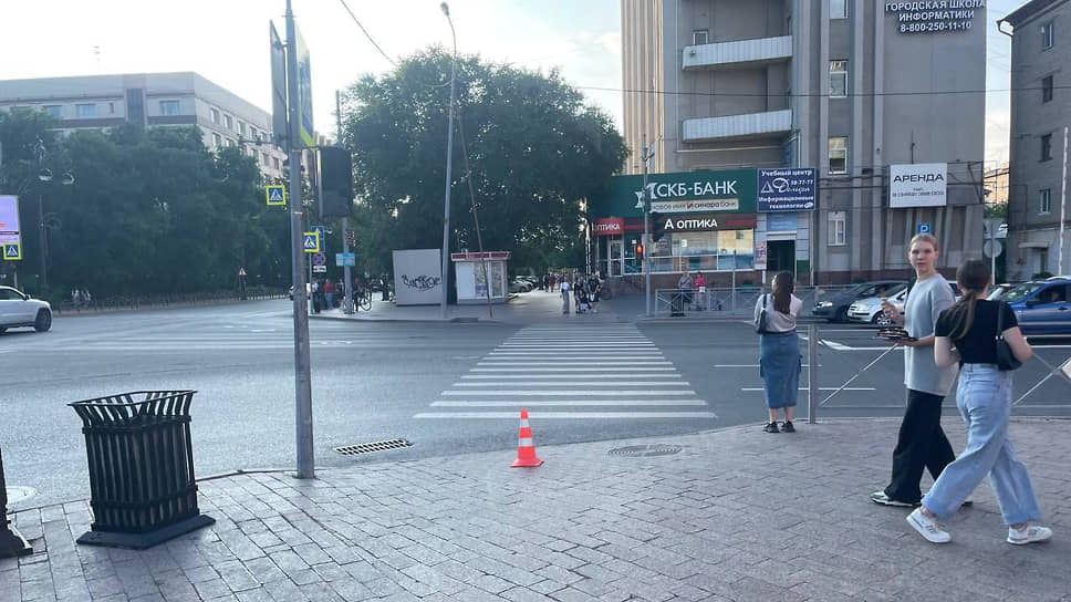 В Тюмени водитель электросамоката сбила 9-летнего мальчика на пешеходном переходе на ул. Республики, 65 и уехала