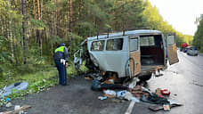 В Екатеринбурге в ДТП с иномаркой погиб водитель и пострадали четыре пассажира