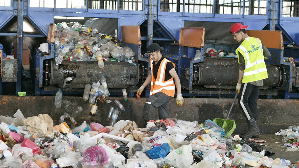Жители Сысертского городского округа в третий раз подали документы в ТИК для проведения местного референдума по вопросу строительства мусоросортировочного комплекса «Екатеринбург-Юг» в муниципалитете