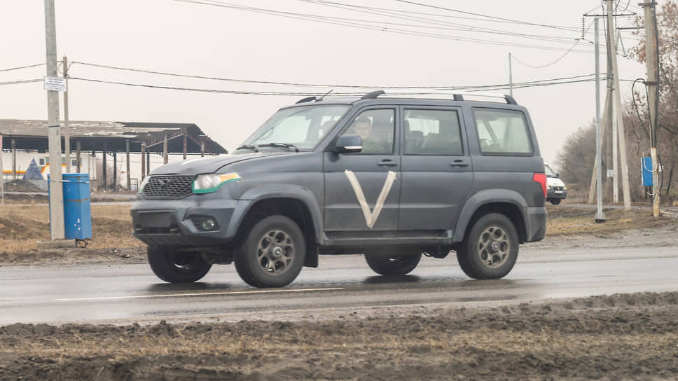 Автомобиль УАЗ Патриот