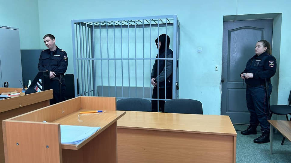 Вынесение приговора жителю Екатеринбурга за ограбление 12 отделений банков