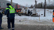 В Свердловской области тепловоз сбил «Газель» на железнодорожном переезде