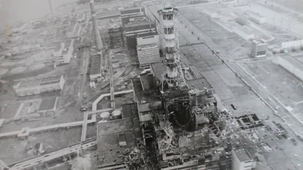 Чернобыльская АЭС после аварии в 1986 году