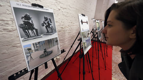 В Екатеринбурге открыли выставку эскизов памятников режиссеру Алексею Балабанову