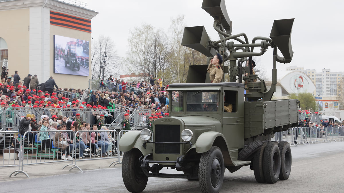 Около 60 единиц военной ретротехники участвовало в шествии в Верхней Пышме