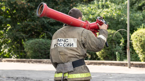 Два человека погибли в пожаре в многоквартирном доме в Нягани