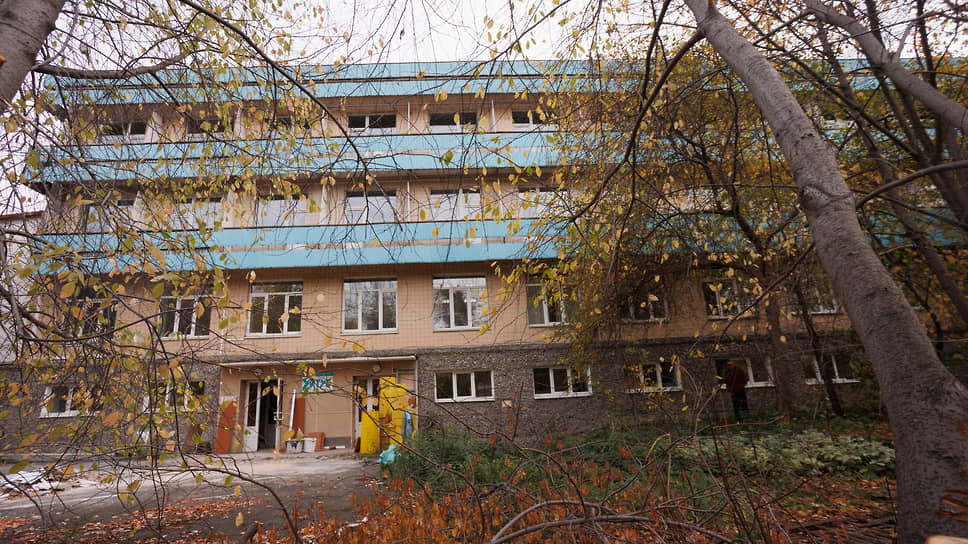 Здание бывшего санатория "Уктус"