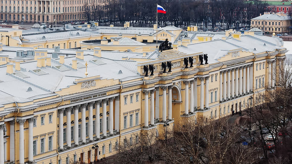 Здание президентской библиотеки в Санкт-Петербурге