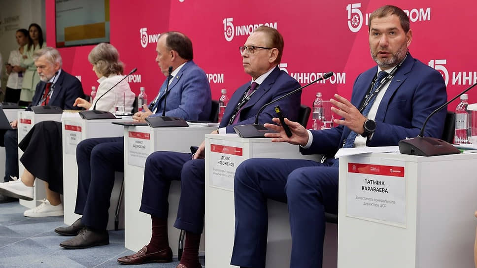 Денис Новоженов 