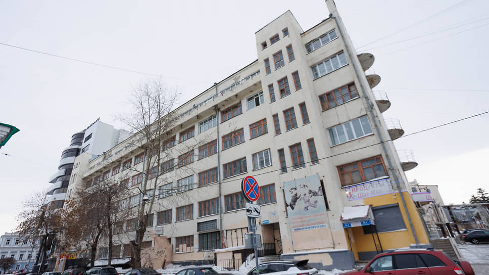 Бывшее здание общежития ДОСААФ в Екатеринбурге