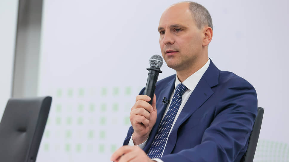 Денис Паслер