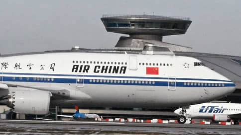 В Нижневартовске отремонтируют двигатель экстренно севшего самолета Air China