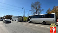 В Екатеринбурге столкнулись два пассажирских автобуса