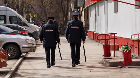 УМВД: Глава отдела полиции в ХМАО травмировал оперативников при своем задержании