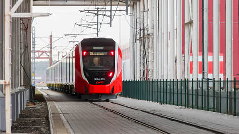 Электропоезд «Финист» начал курсировать между Екатеринбургом и Красноуфимском