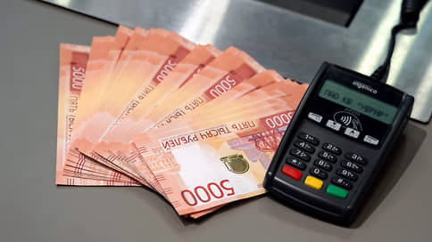 В Свердловской области зарплату от 200 тыс. рублей получает 4,7% населения