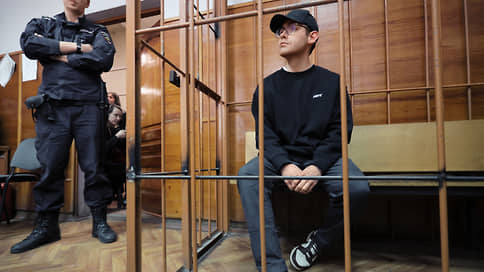 Суд оставил в силе решение об аресте редактора Ura.ru Дениса Аллаярова до 13 апреля