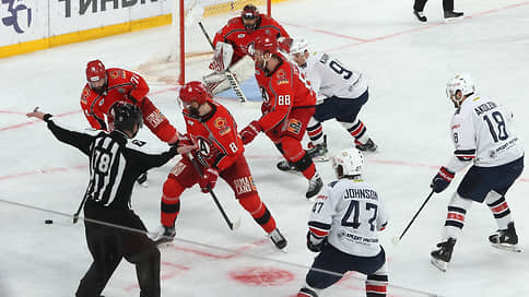 ХК «Автомобилист» уступил «Металлургу» со счетом 4:5