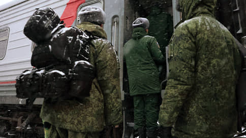 Действие повышенной выплаты контрактникам в Тюменской области продлили до декабря