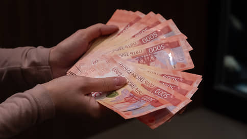 За коммерческий подкуп житель Каменска-Уральского приговорен к условному сроку